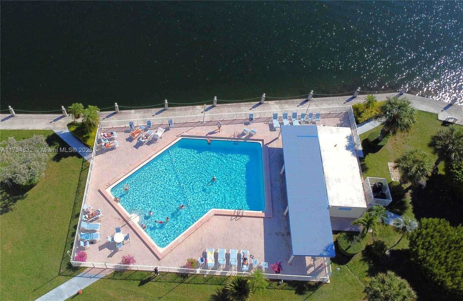 Small Image of 2930 POINT EAST DR #E510, Aventura Number 25