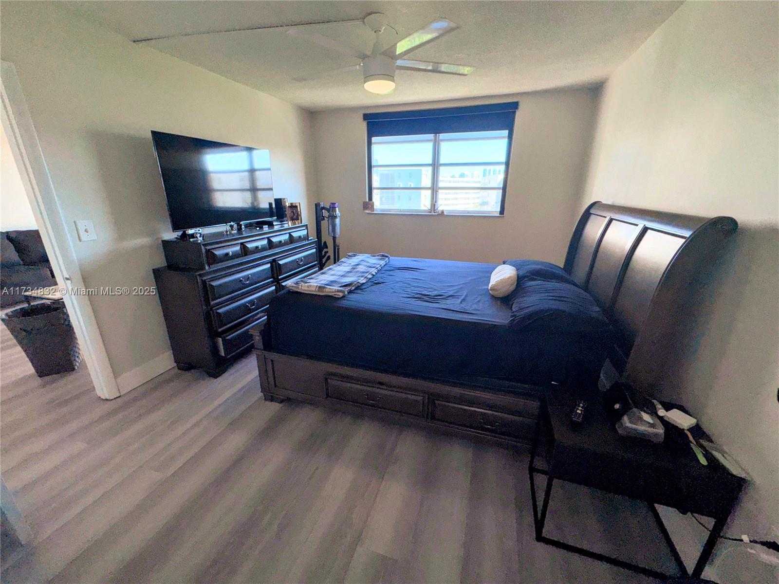 Small Image of 2930 POINT EAST DR #E510, Aventura Number 8