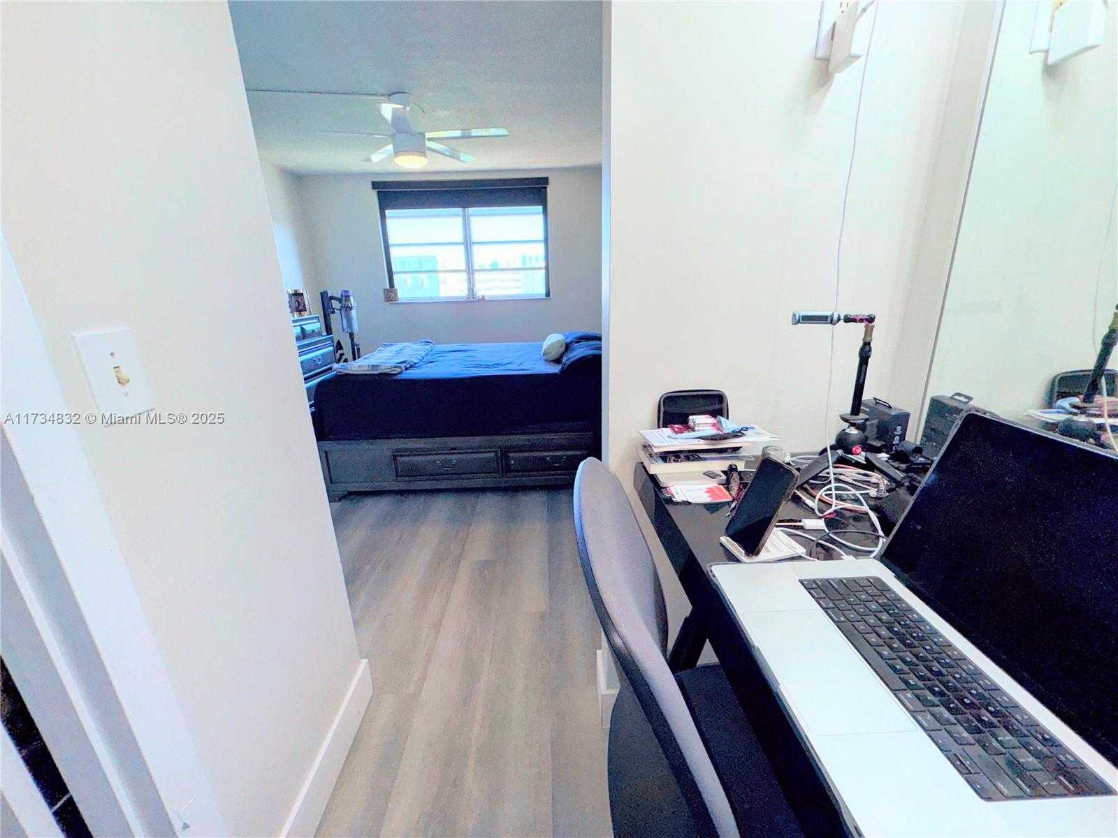 Small Image of 2930 POINT EAST DR #E510, Aventura Number 9