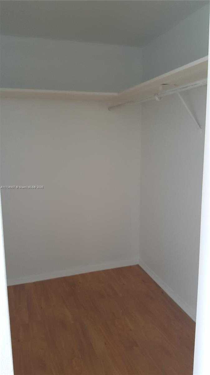 Small Image of 6770 INDIAN CREEK DR #5T, Miami Beach Number 10