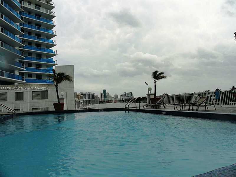 Small Image of 6770 INDIAN CREEK DR #5T, Miami Beach Number 16