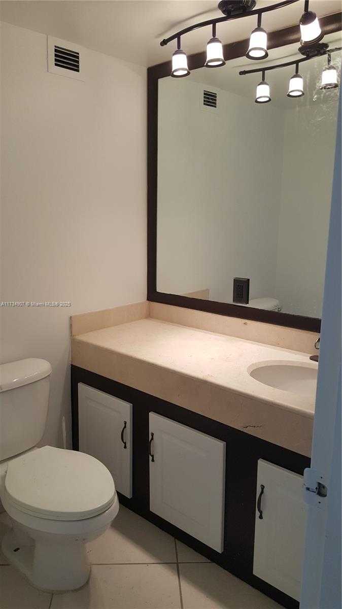 Small Image of 6770 INDIAN CREEK DR #5T, Miami Beach Number 9