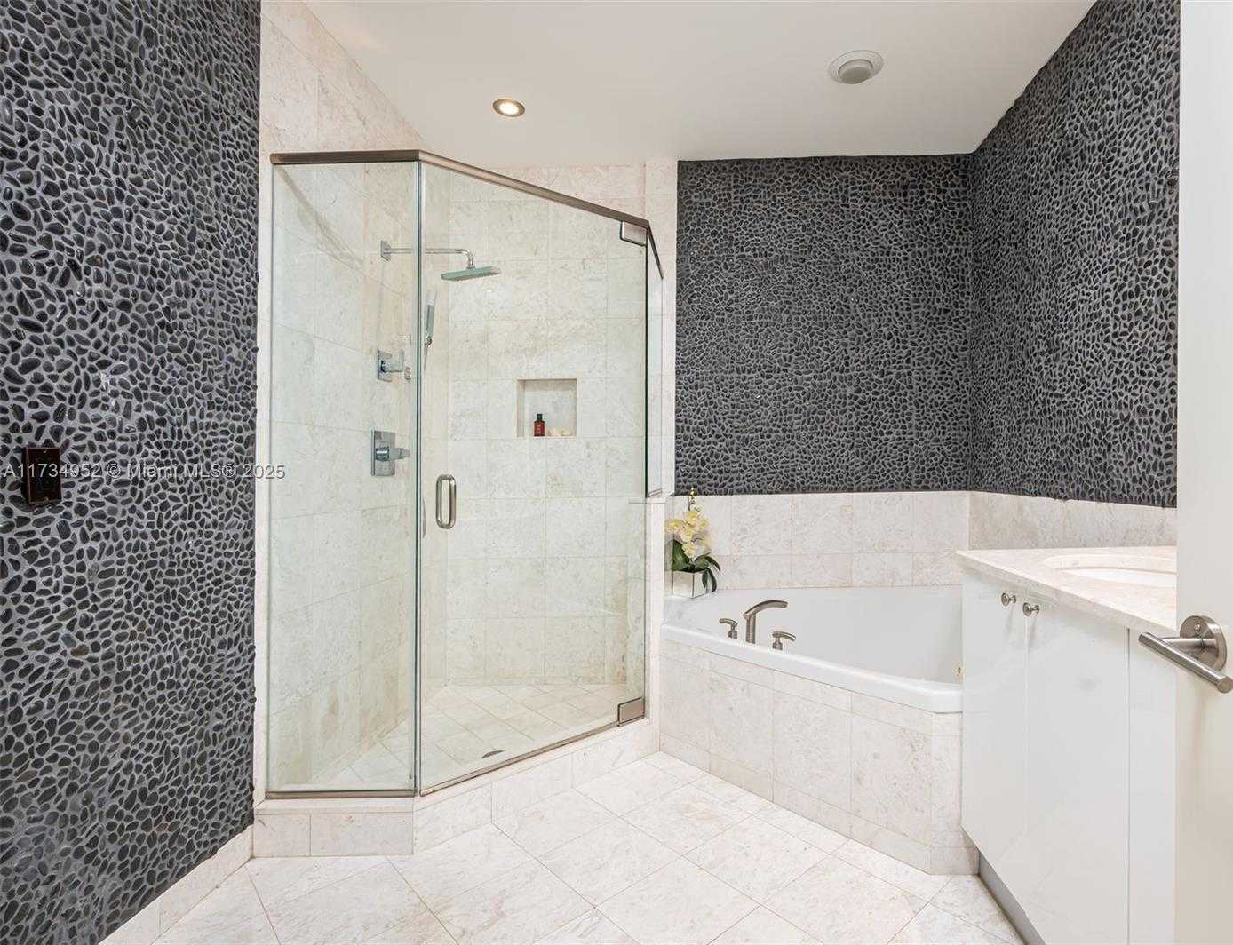 Small Image of 901 BRICKELL KEY BLVD #3106, Miami Number 22