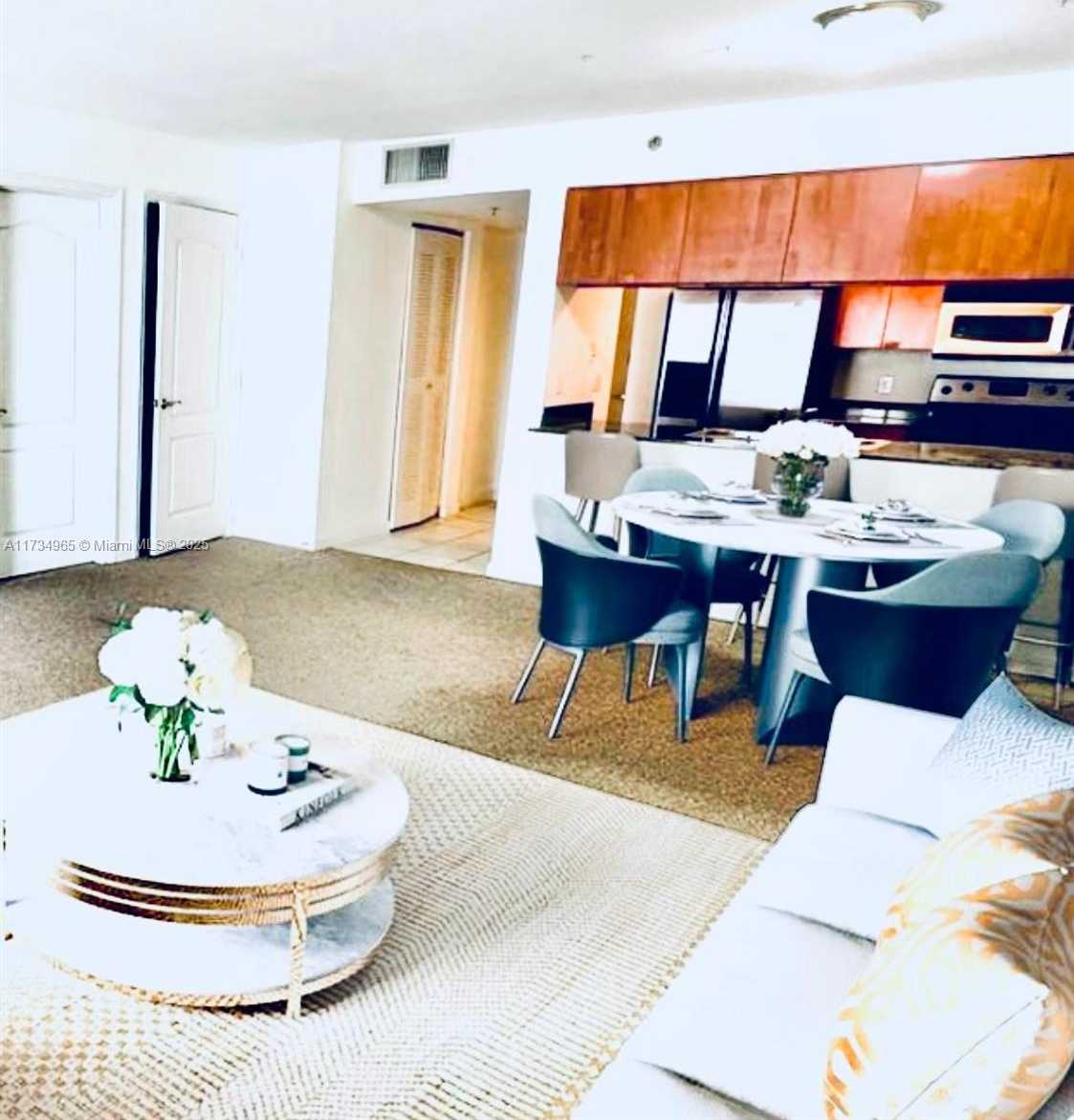 Small Image of 1200 BRICKELL BAY DR #2514, Miami Number 15
