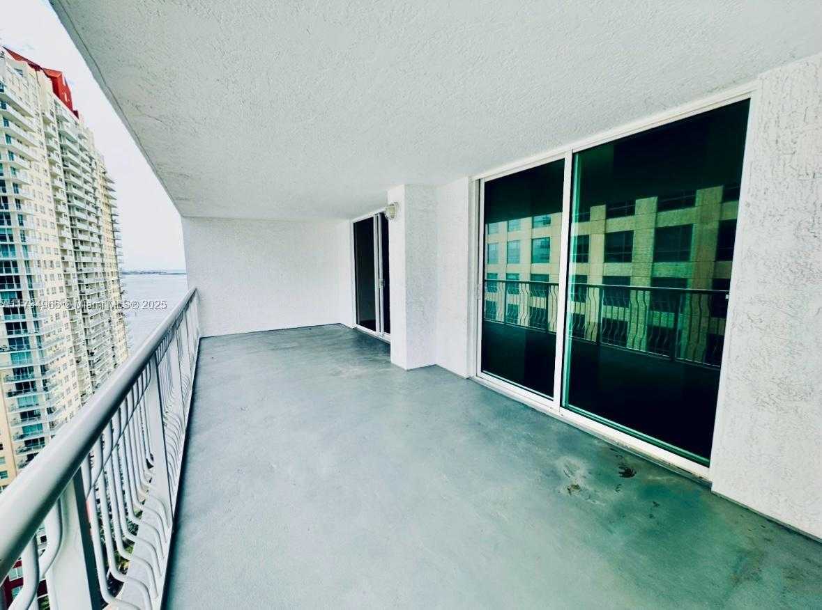 Small Image of 1200 BRICKELL BAY DR #2514, Miami Number 18