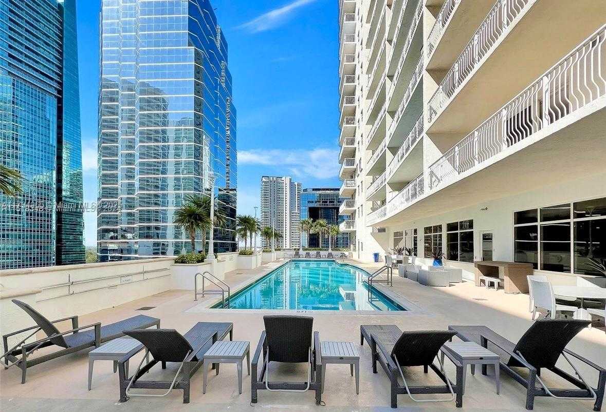 Small Image of 1200 BRICKELL BAY DR #2514, Miami Number 26