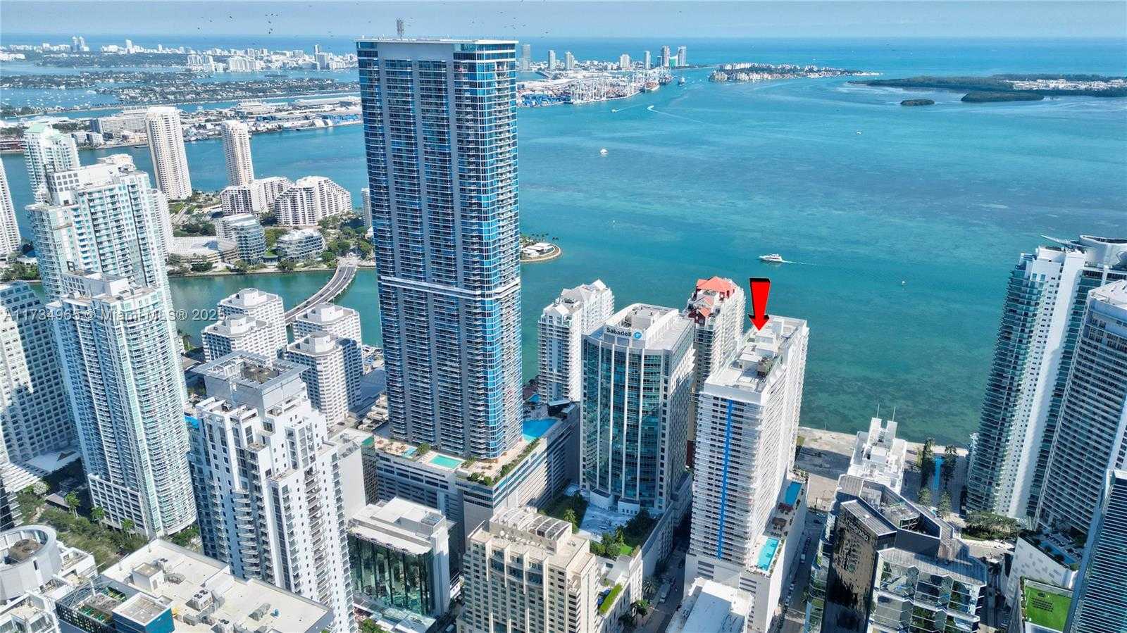 Small Image of 1200 BRICKELL BAY DR #2514, Miami Number 4