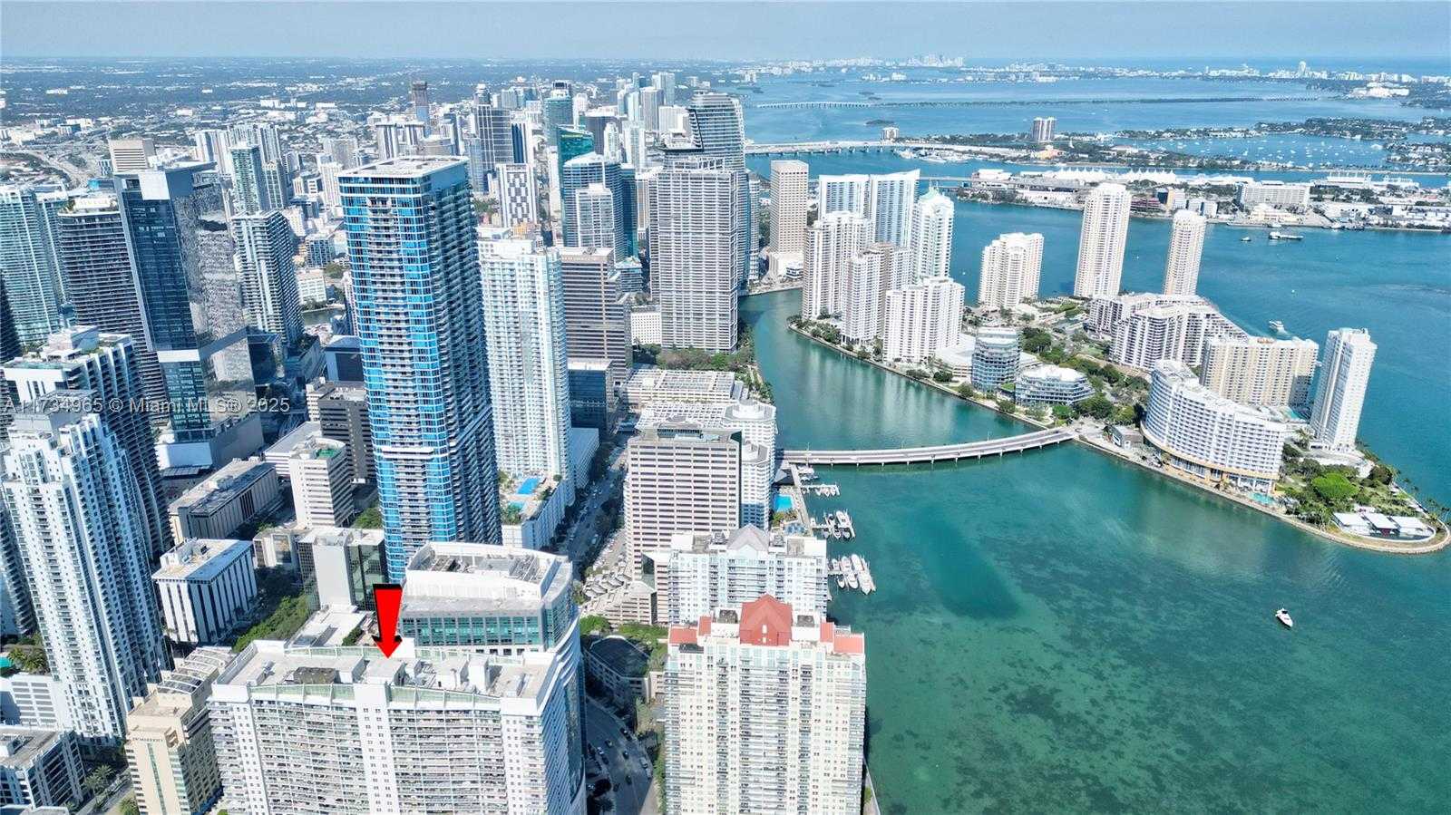 Small Image of 1200 BRICKELL BAY DR #2514, Miami Number 5