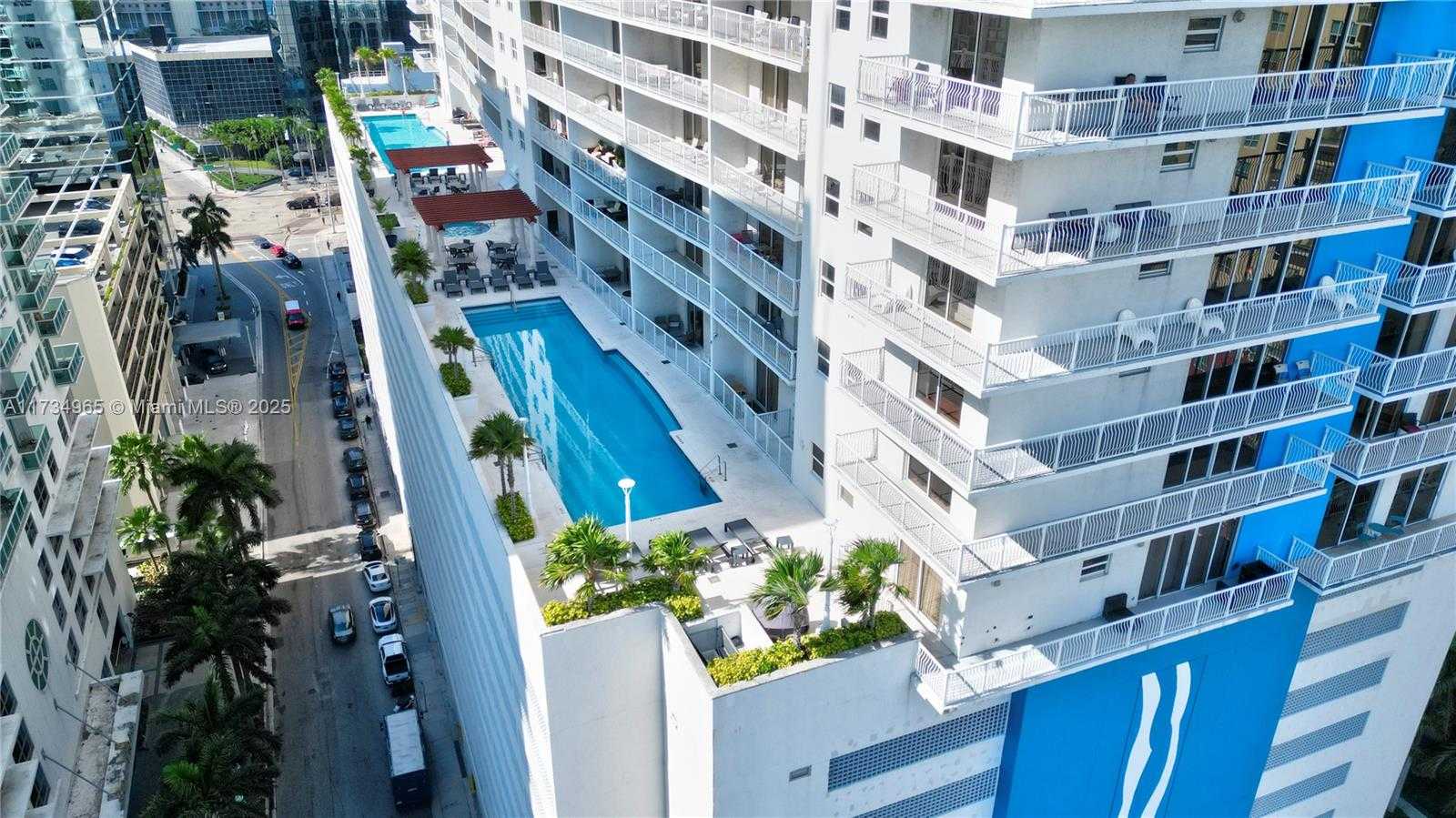 Small Image of 1200 BRICKELL BAY DR #2514, Miami Number 6