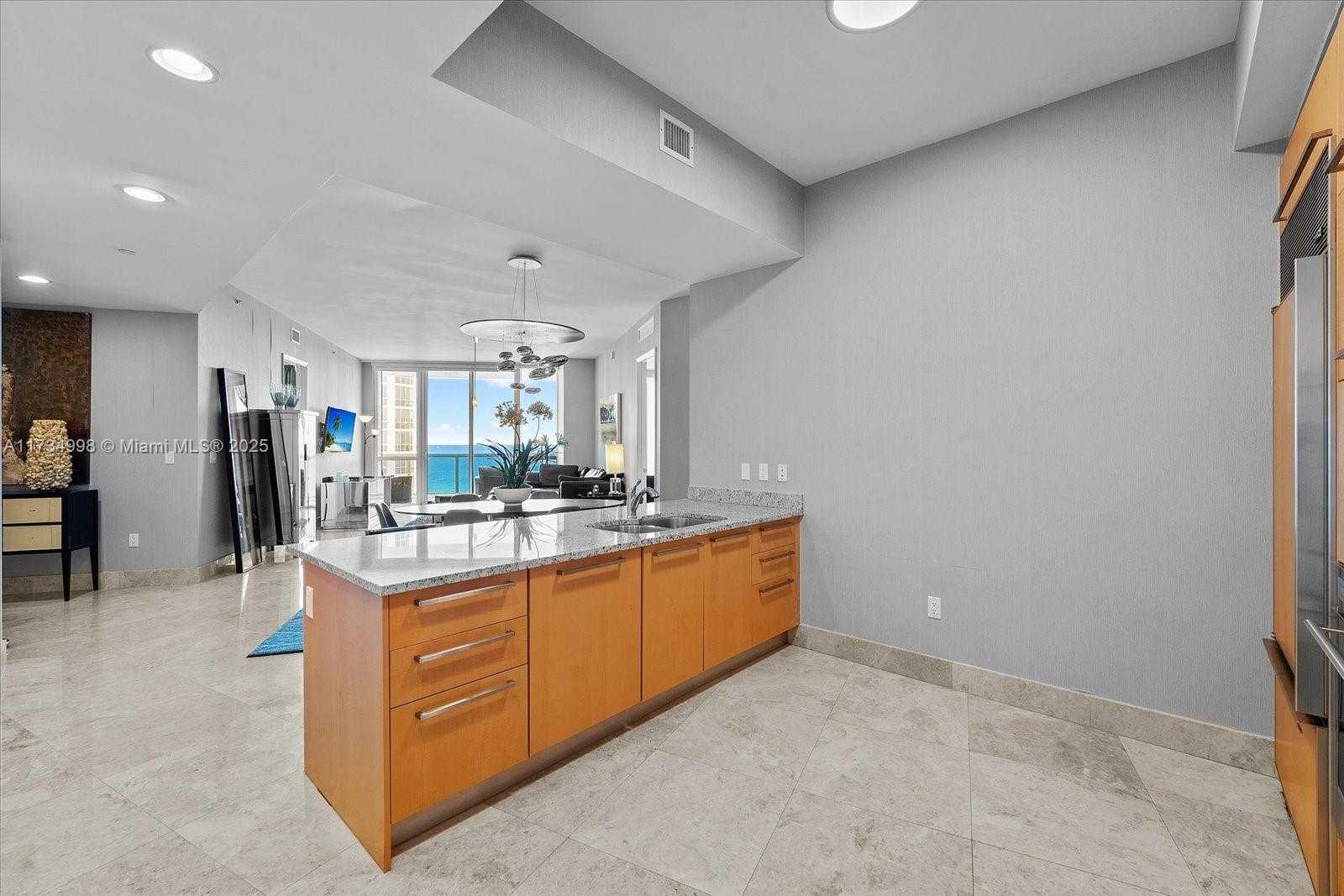Small Image of 15811 COLLINS AVE #1703, Sunny Isles Beach Number 12