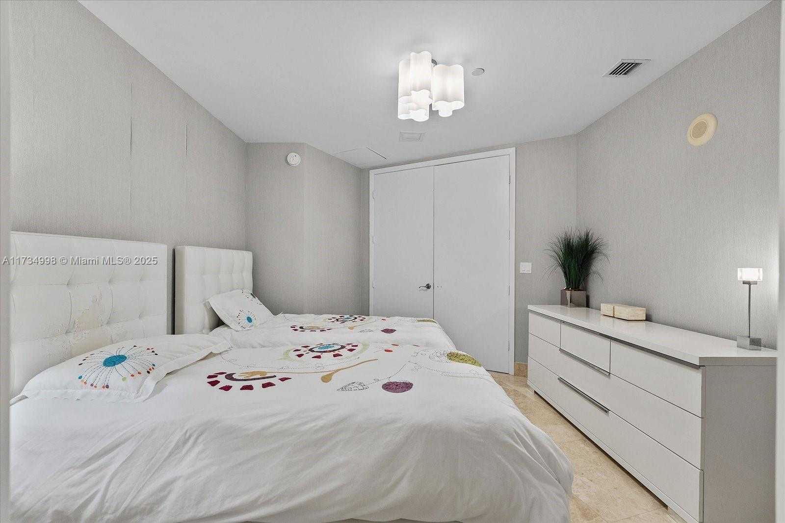 Small Image of 15811 COLLINS AVE #1703, Sunny Isles Beach Number 14