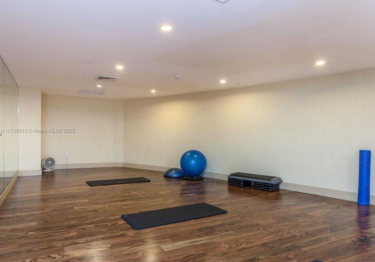 Small Image of 50 BISCAYNE BLVD #4609, Miami Number 23