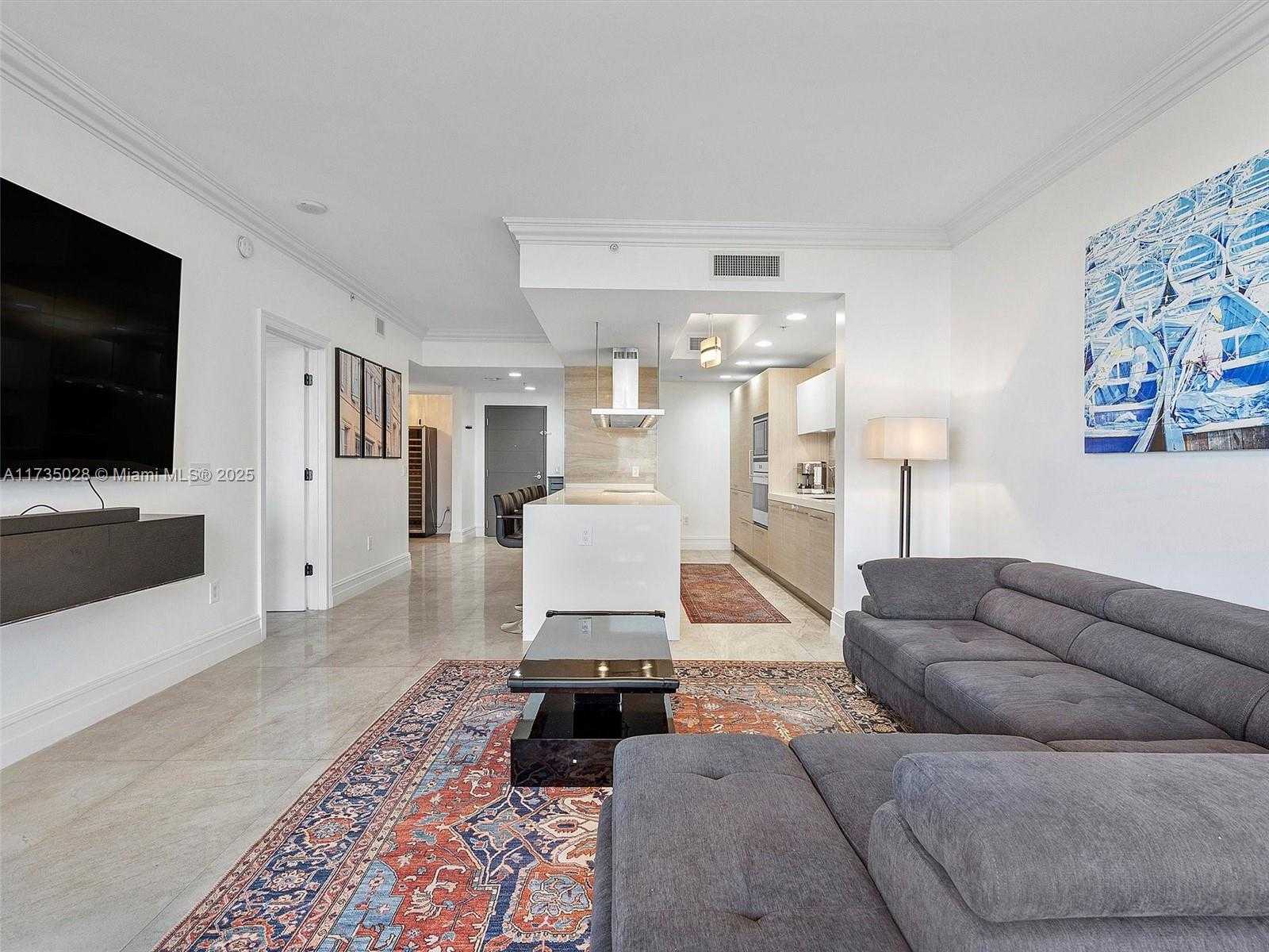 Small Image of 17301 BISCAYNE BLVD #506, North Miami Beach Number 11