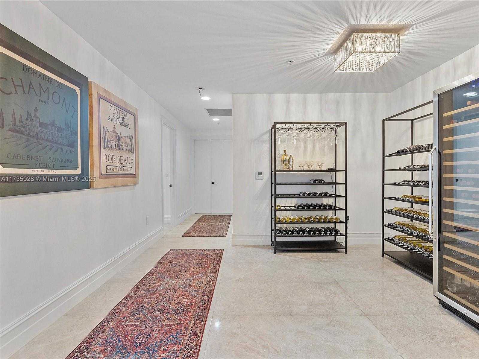 Small Image of 17301 BISCAYNE BLVD #506, North Miami Beach Number 12