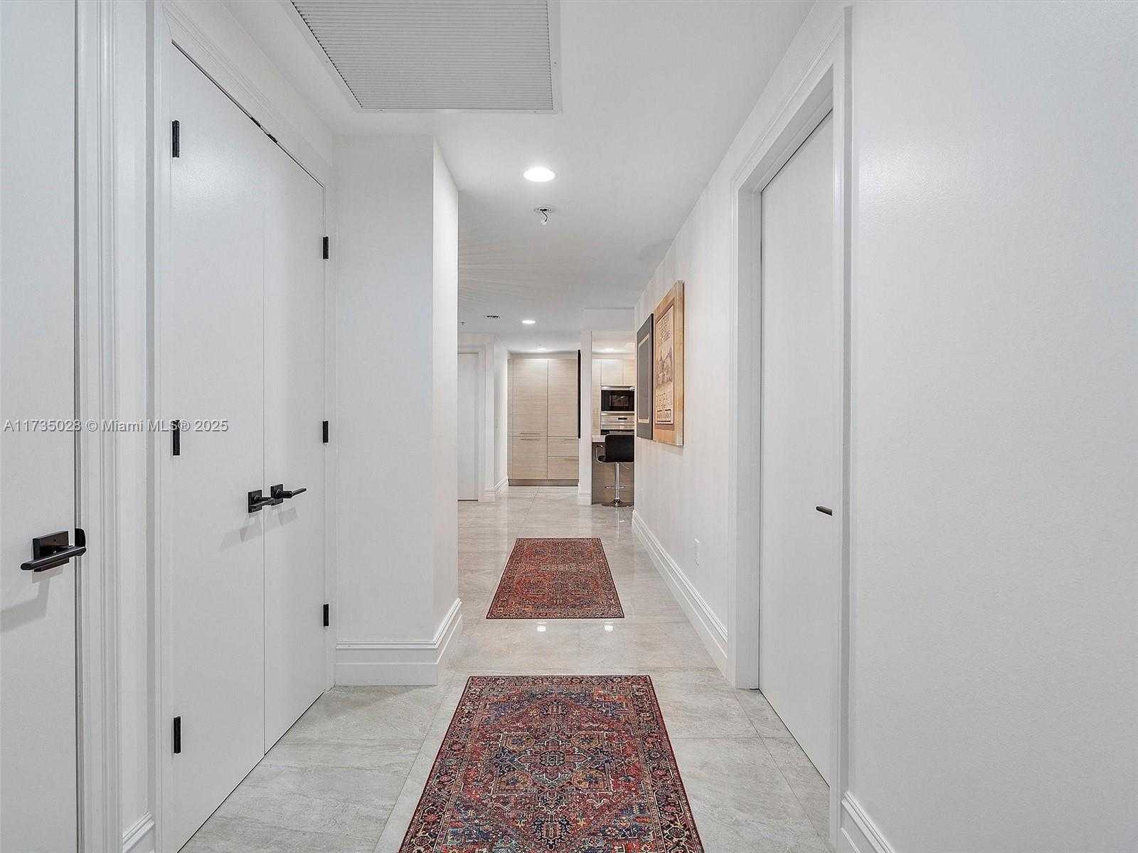 Small Image of 17301 BISCAYNE BLVD #506, North Miami Beach Number 13