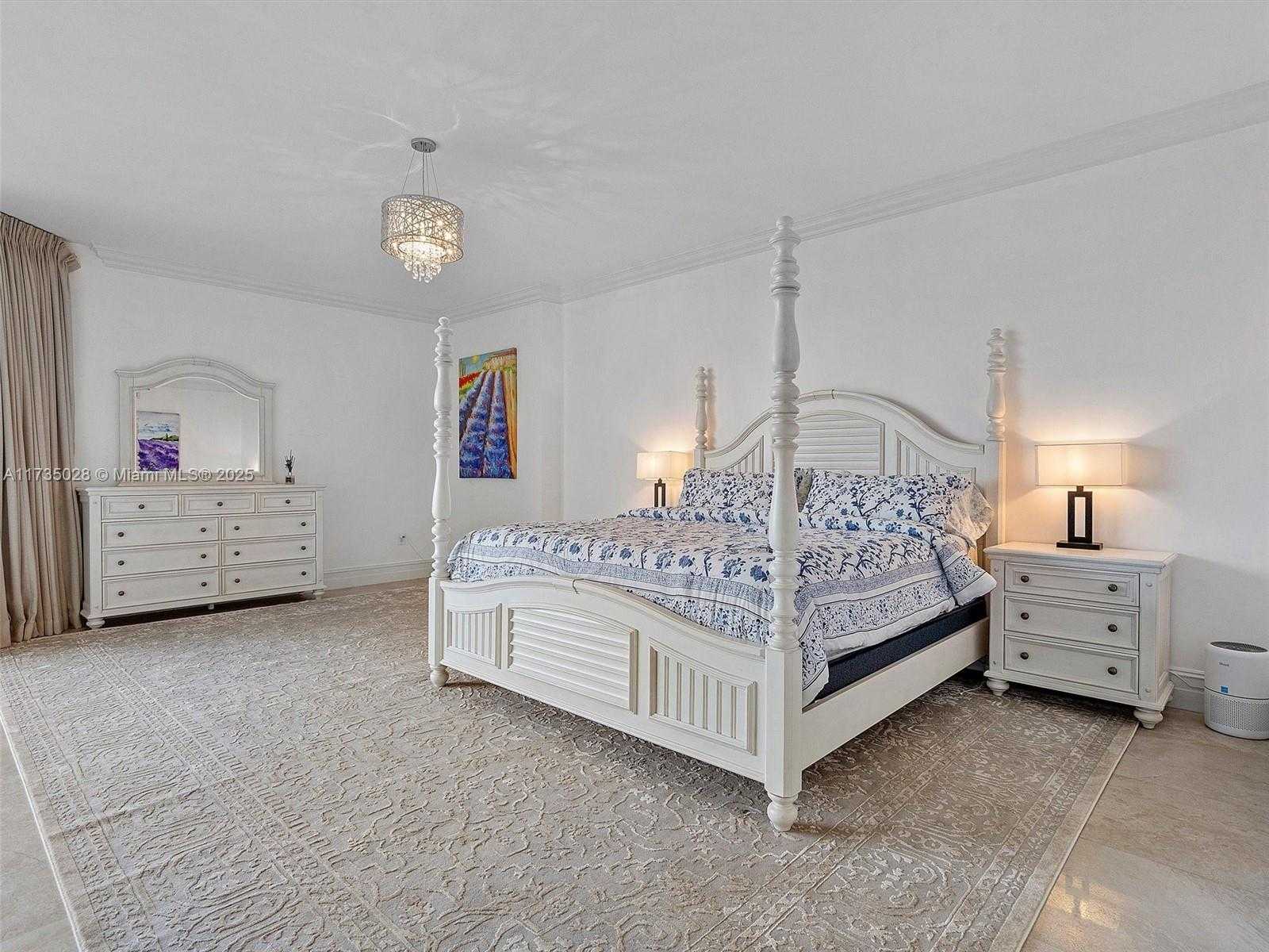 Small Image of 17301 BISCAYNE BLVD #506, North Miami Beach Number 14
