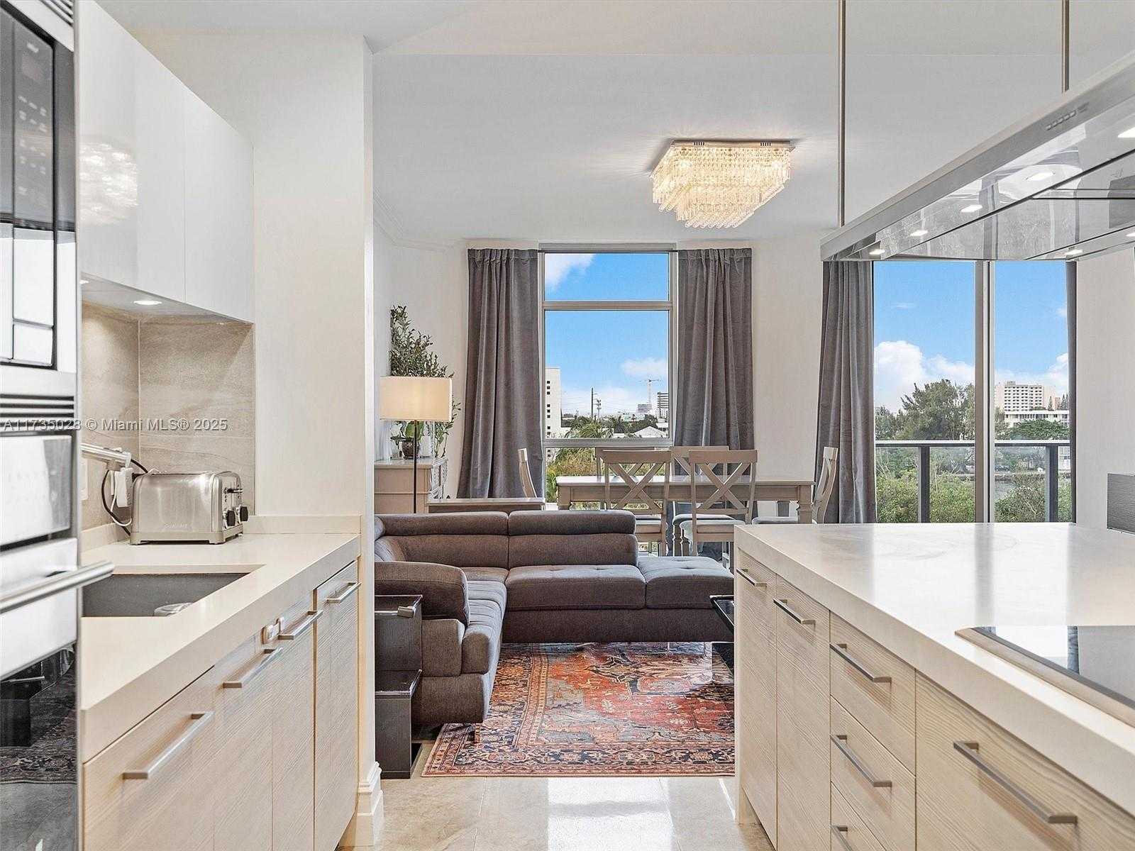 Small Image of 17301 BISCAYNE BLVD #506, North Miami Beach Number 9