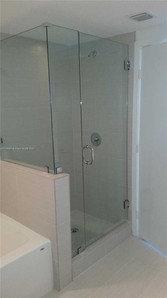 Small Image of 4250 BISCAYNE BLVD #1517, Miami Number 13