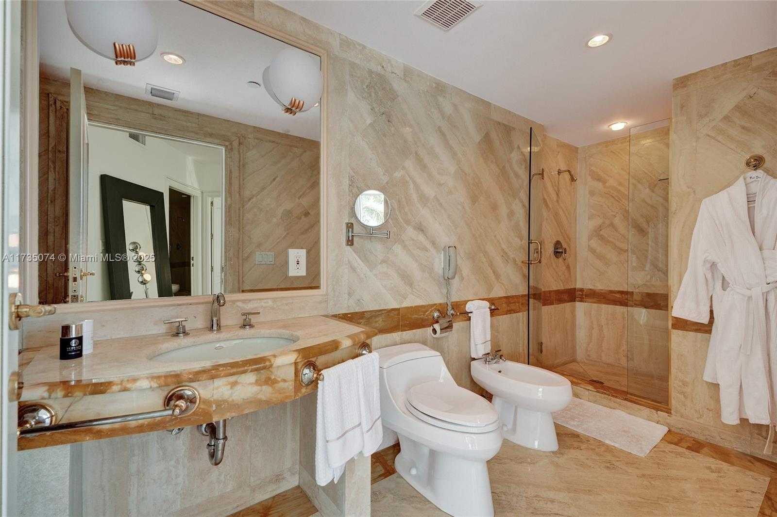 Small Image of 101 OCEAN DR #506, Miami Beach Number 10