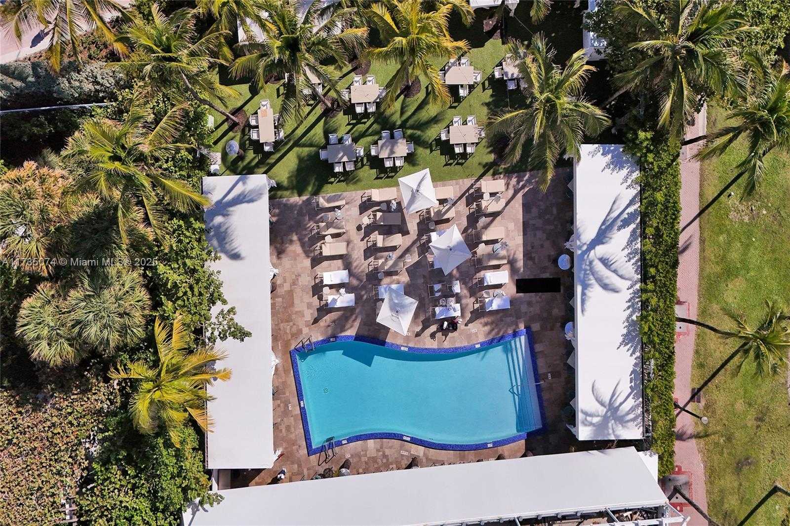 Small Image of 101 OCEAN DR #506, Miami Beach Number 11