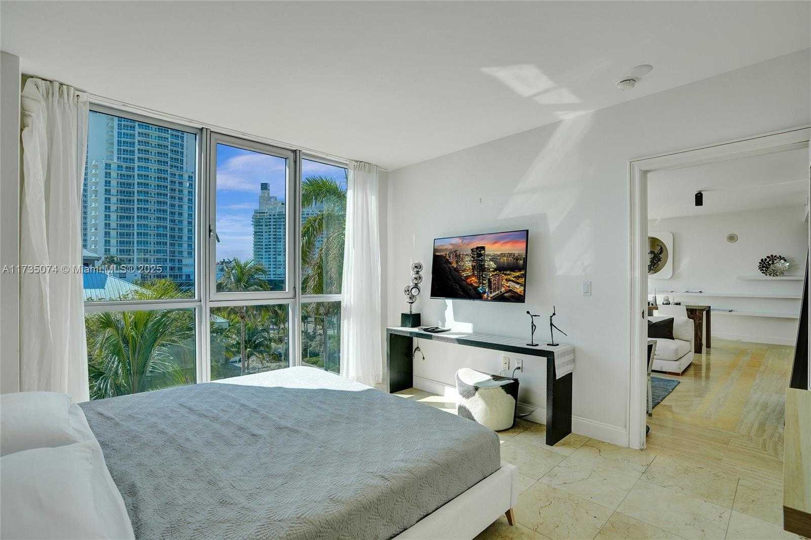 Small Image of 101 OCEAN DR #506, Miami Beach Number 7