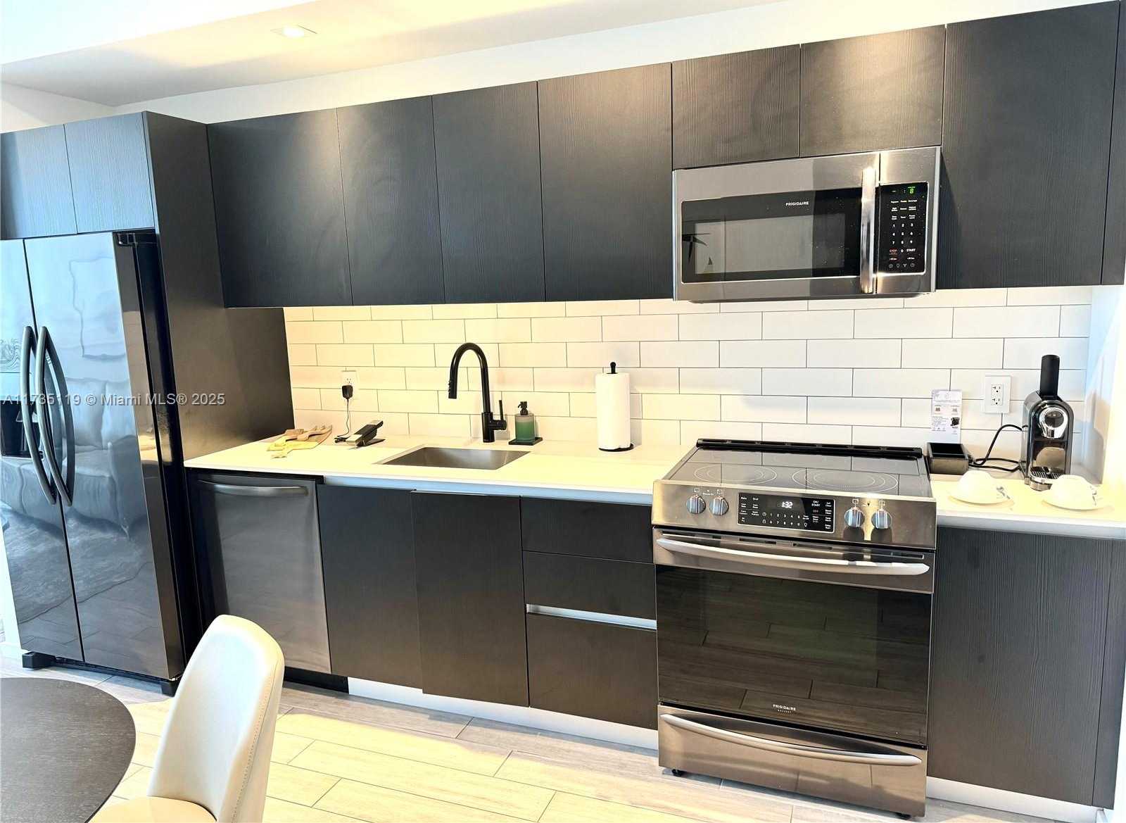 Small Image of 398 NORTH EAST 5TH ST #1510, Miami Number 19
