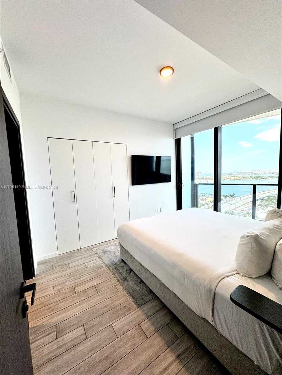 Small Image of 398 NORTH EAST 5TH ST #1510, Miami Number 27