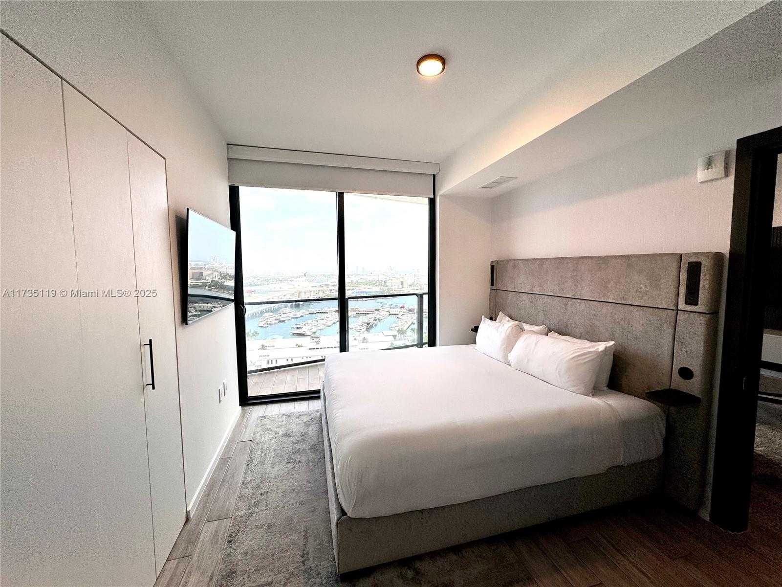 Small Image of 398 NORTH EAST 5TH ST #1510, Miami Number 28