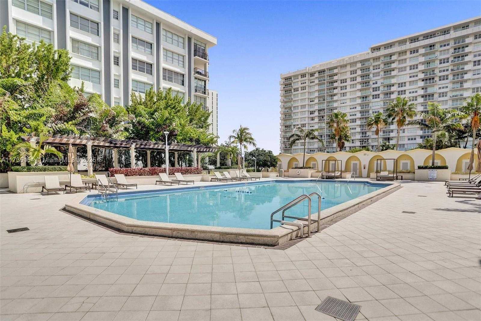Small Image of 5600 COLLINS AVE #9T, Miami Beach Number 25