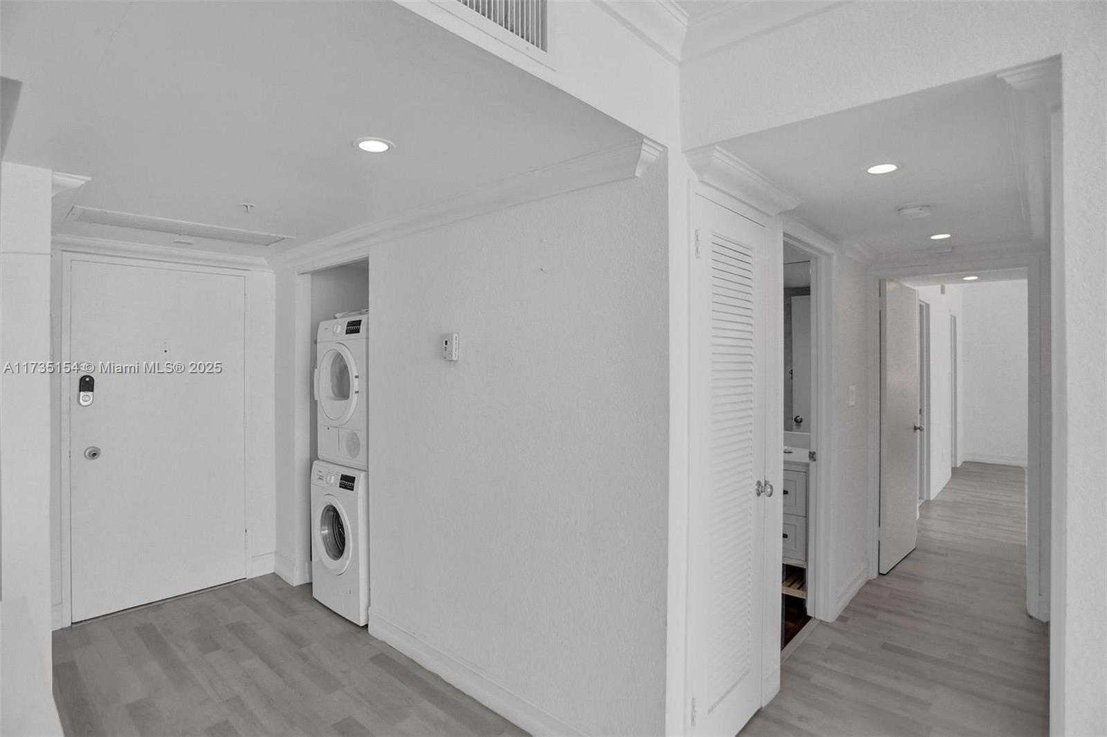 Small Image of 5600 COLLINS AVE #9T, Miami Beach Number 6