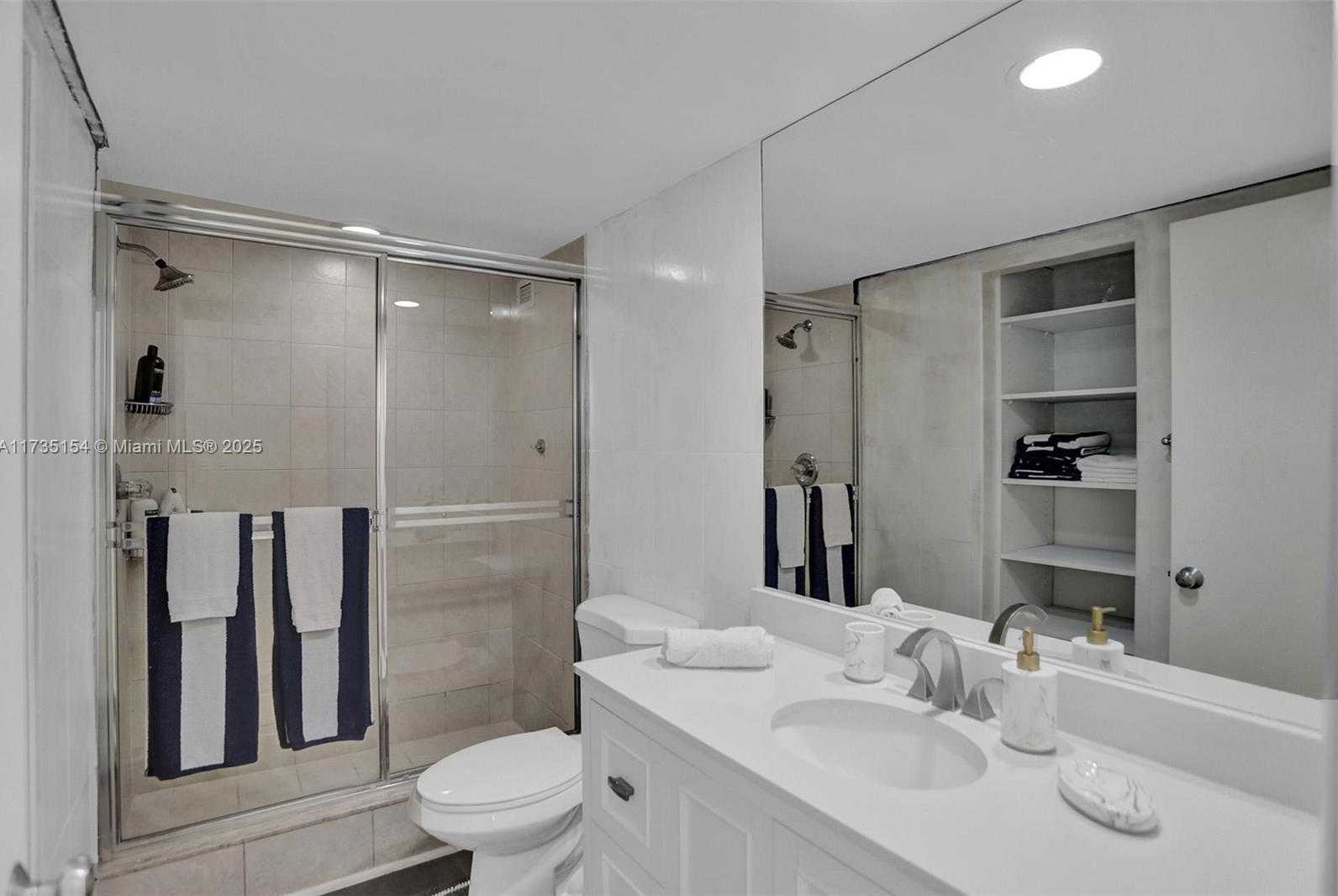 Small Image of 5600 COLLINS AVE #9T, Miami Beach Number 9