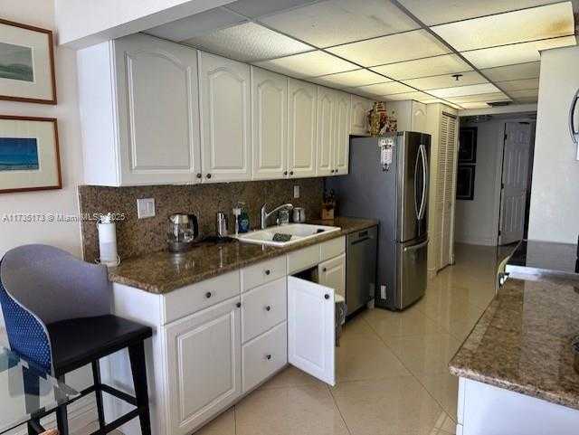 Small Image of 210 174TH ST #1909, Sunny Isles Beach Number 2