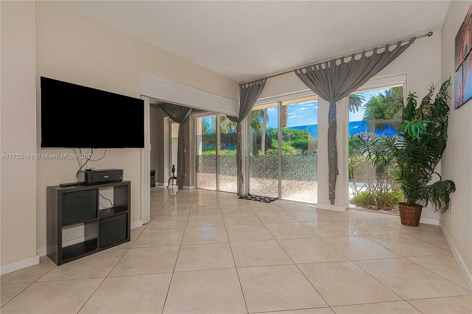 Small Image of 11111 BISCAYNE BLVD #1G/116, Miami Number 16