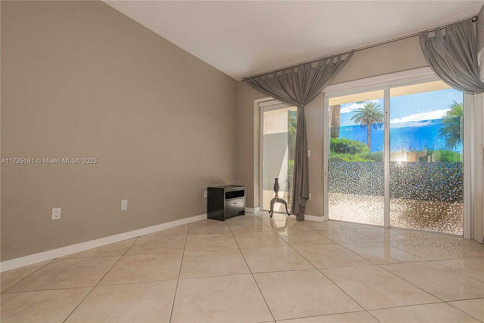 Small Image of 11111 BISCAYNE BLVD #1G/116, Miami Number 22
