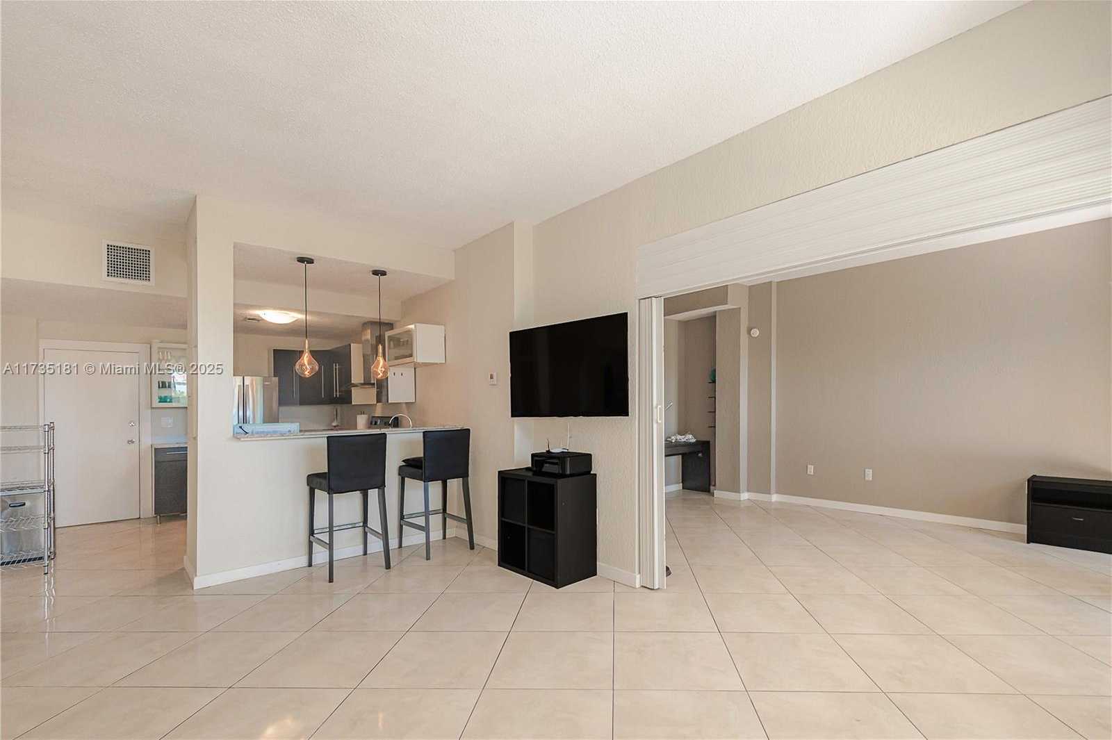 Small Image of 11111 BISCAYNE BLVD #1G/116, Miami Number 29