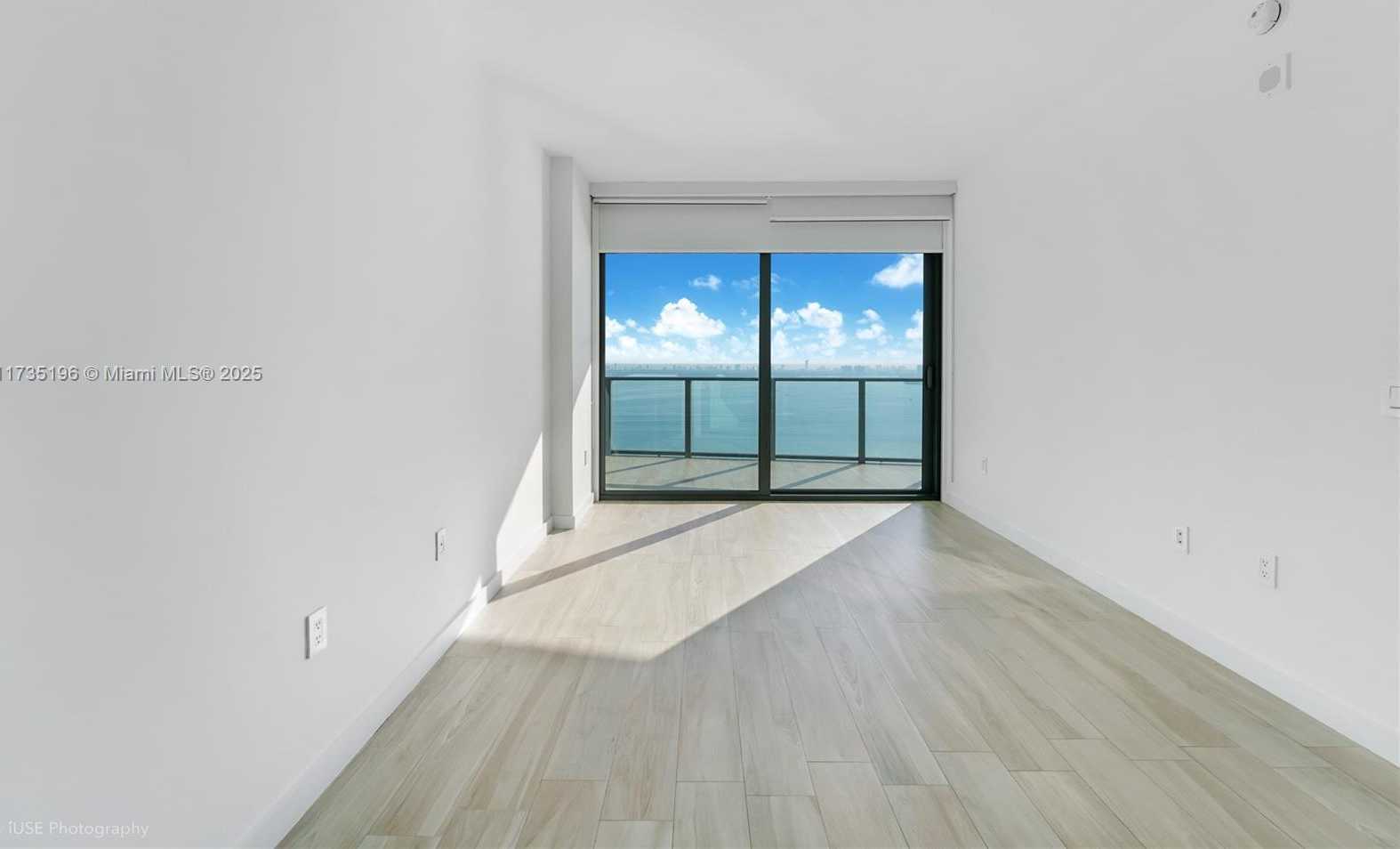 Small Image of 460 NE 28th St, Miami, FL 33137, USA Number 10