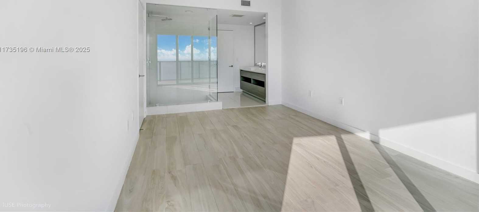 Small Image of 460 NE 28th St, Miami, FL 33137, USA Number 11