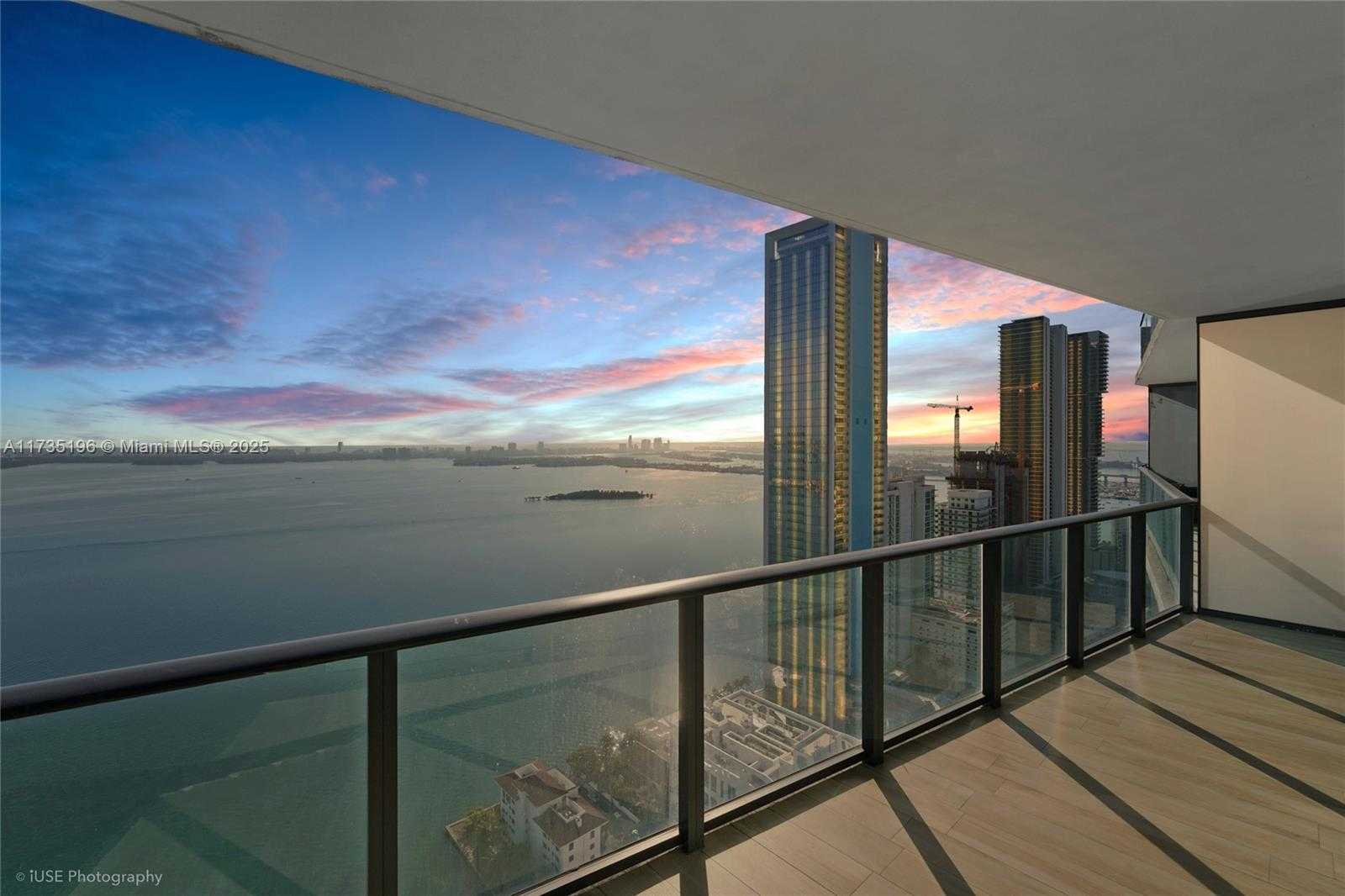 Small Image of 460 NE 28th St, Miami, FL 33137, USA Number 18