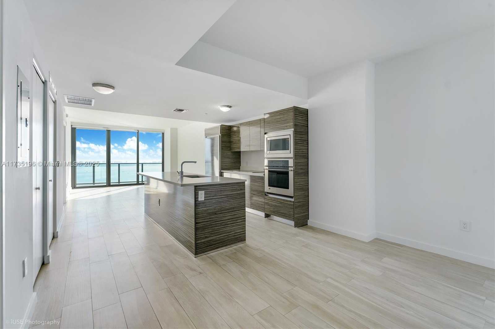 Small Image of 460 NE 28th St, Miami, FL 33137, USA Number 3