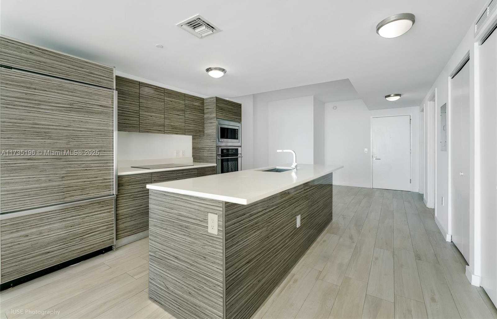 Small Image of 460 NE 28th St, Miami, FL 33137, USA Number 4