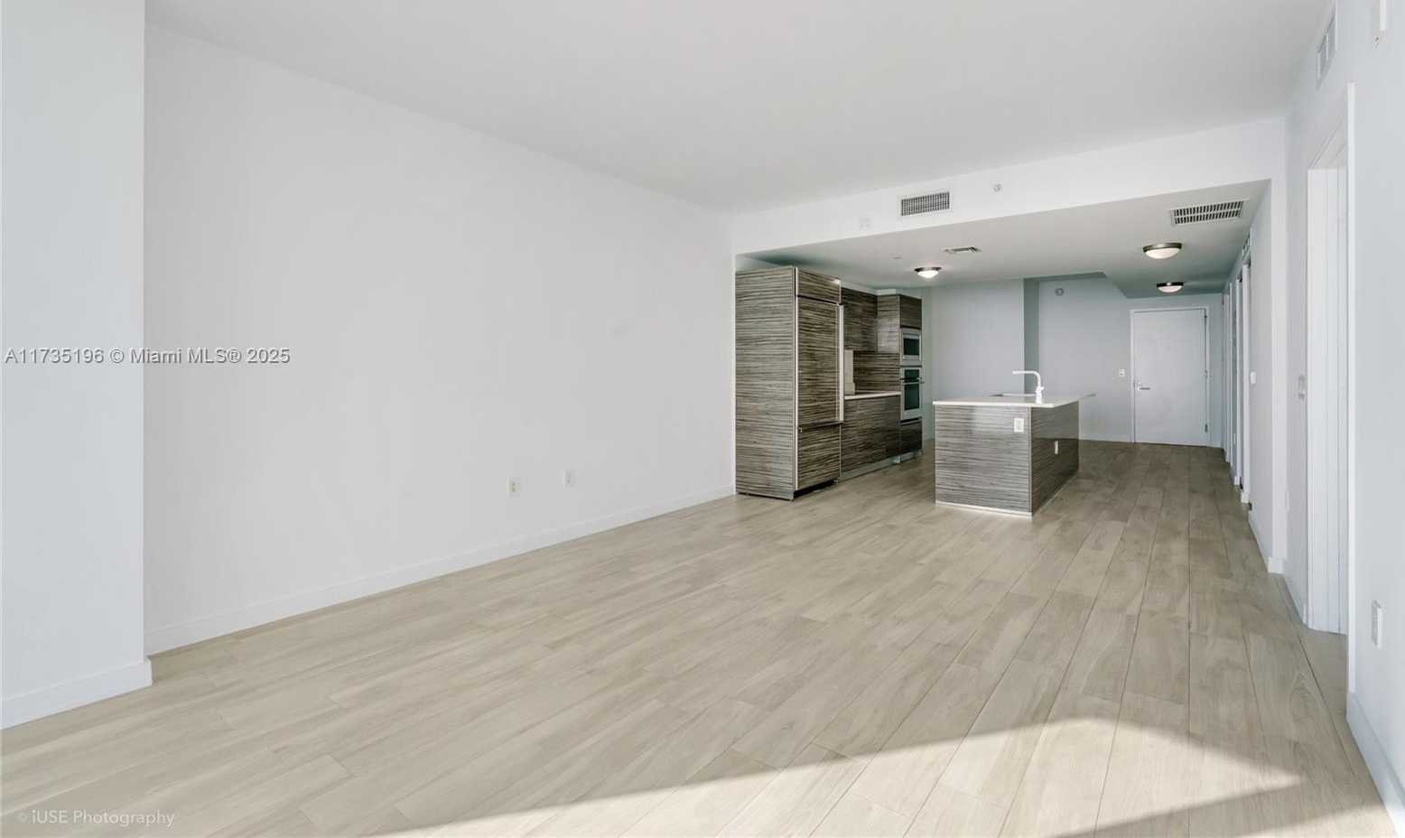Small Image of 460 NE 28th St, Miami, FL 33137, USA Number 6