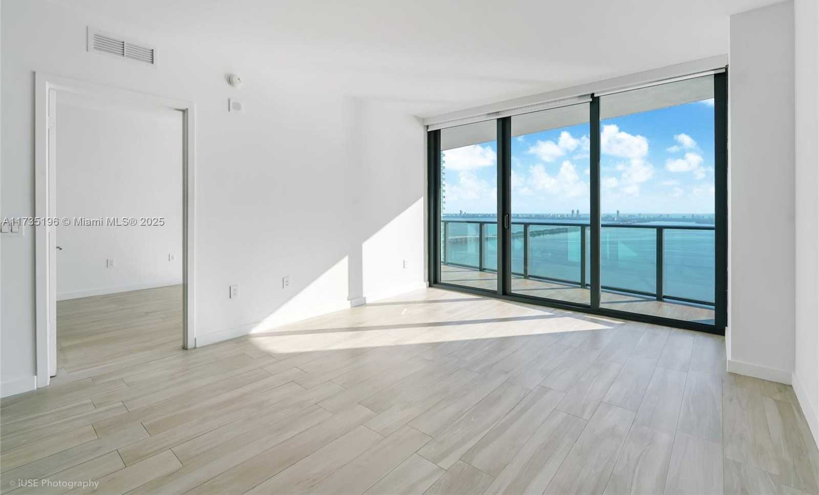 Small Image of 460 NE 28th St, Miami, FL 33137, USA Number 7