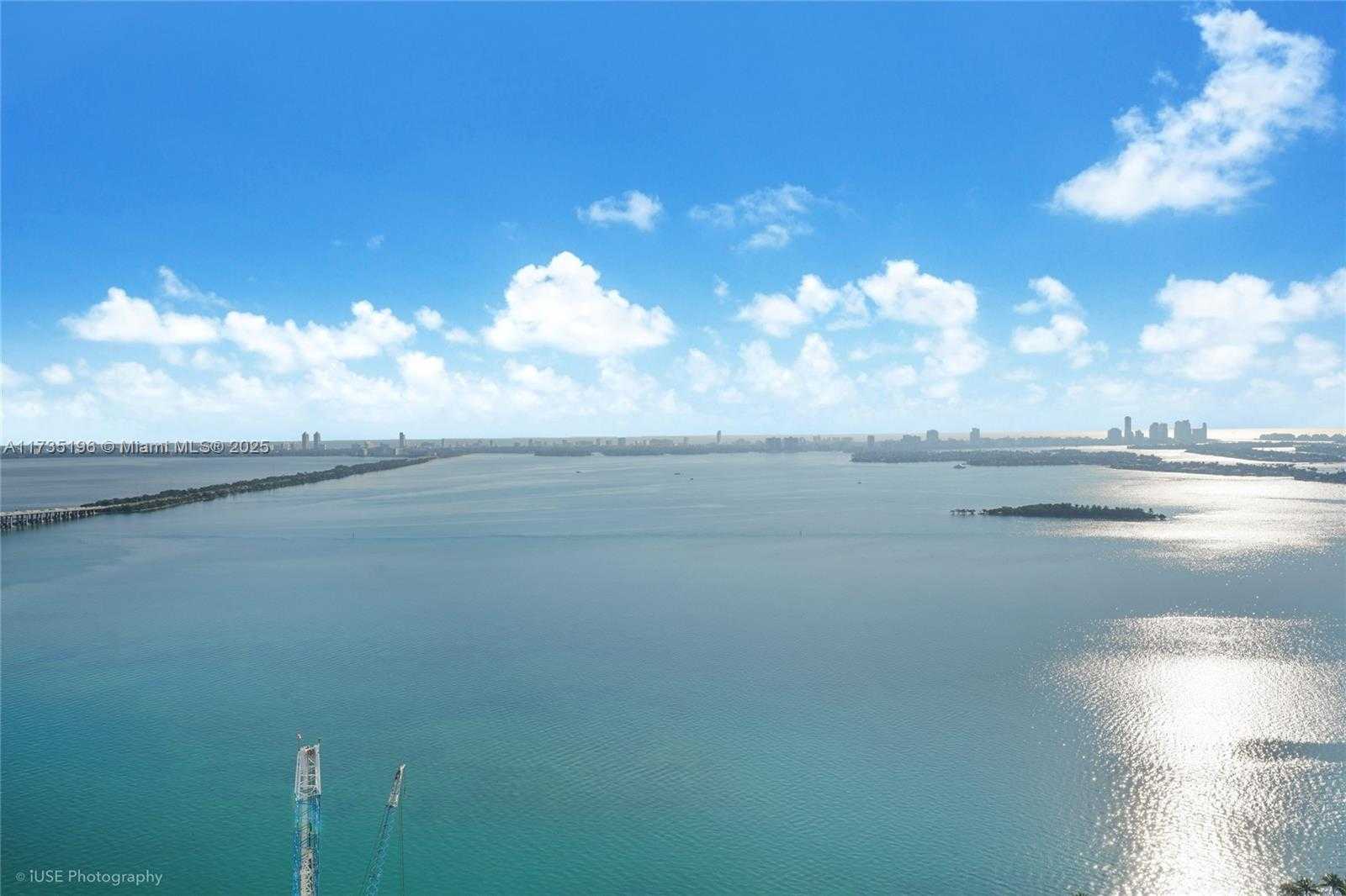 Small Image of 460 NE 28th St, Miami, FL 33137, USA Number 8