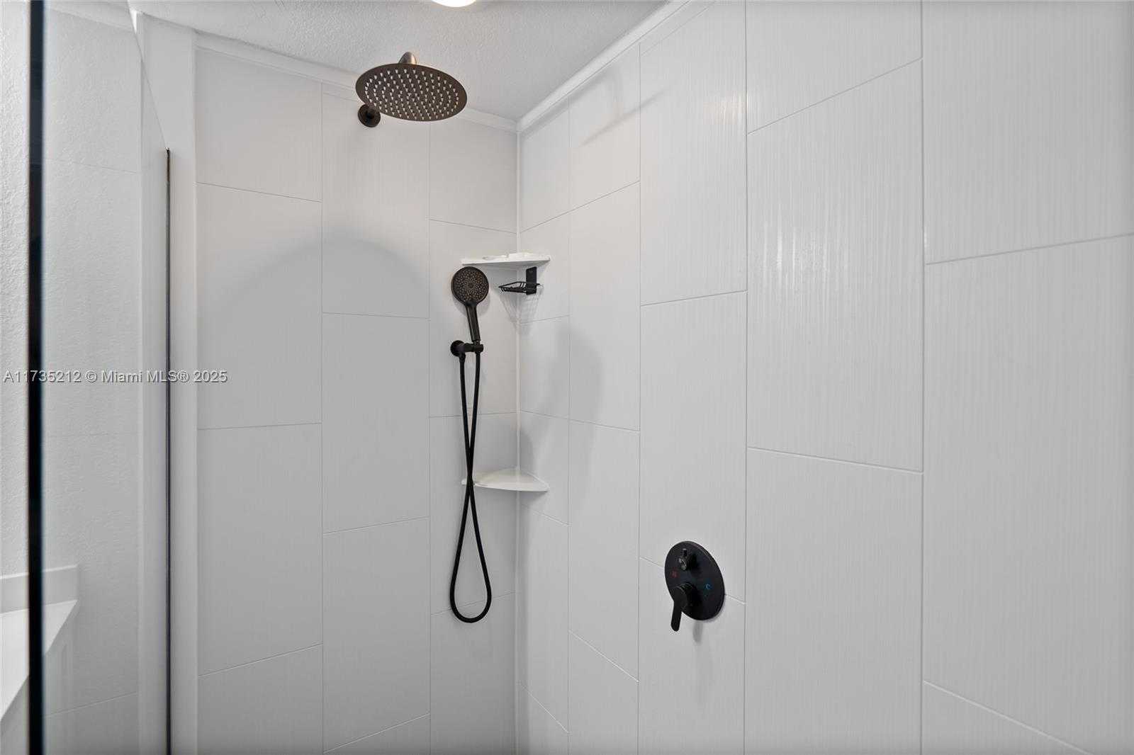 Small Image of 1830 RADIUS DR #820, Hollywood Number 15