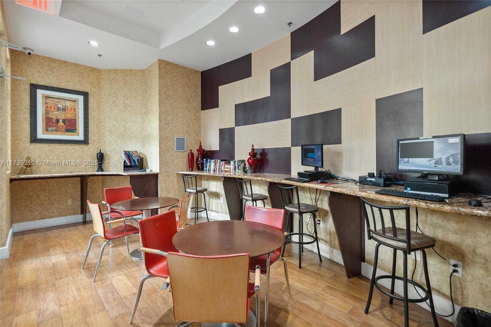 Small Image of 1830 RADIUS DR #820, Hollywood Number 23