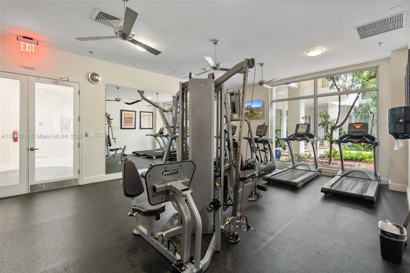 Small Image of 1830 RADIUS DR #820, Hollywood Number 25