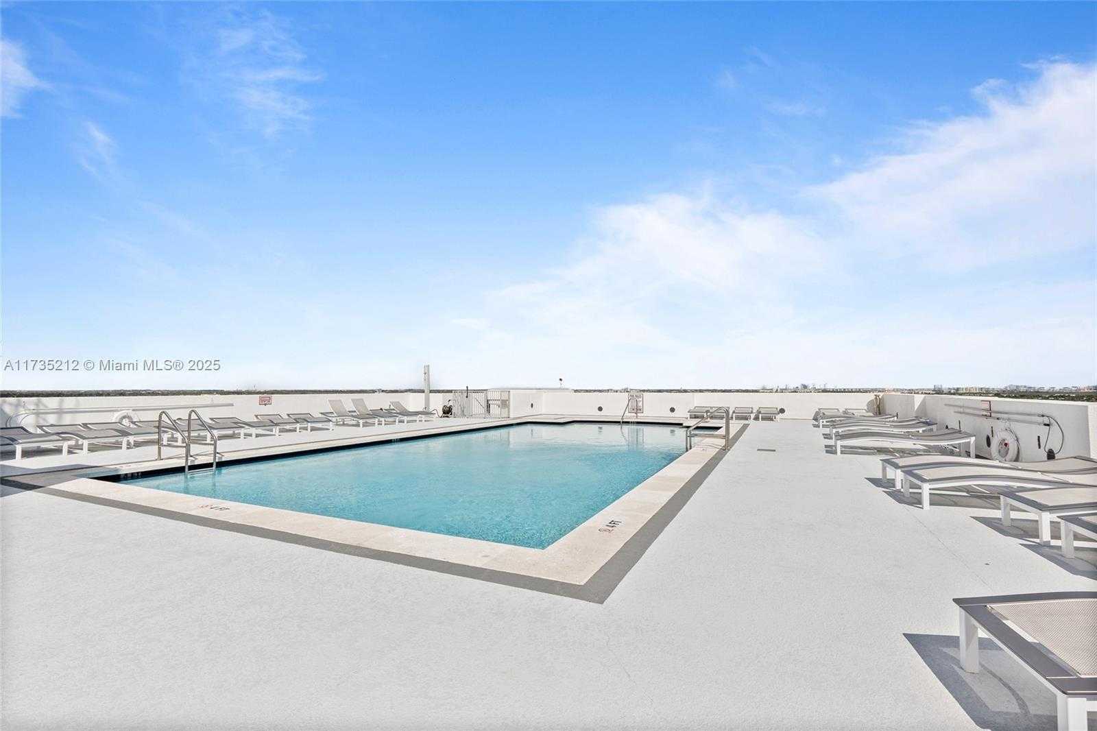 Small Image of 1830 RADIUS DR #820, Hollywood Number 30