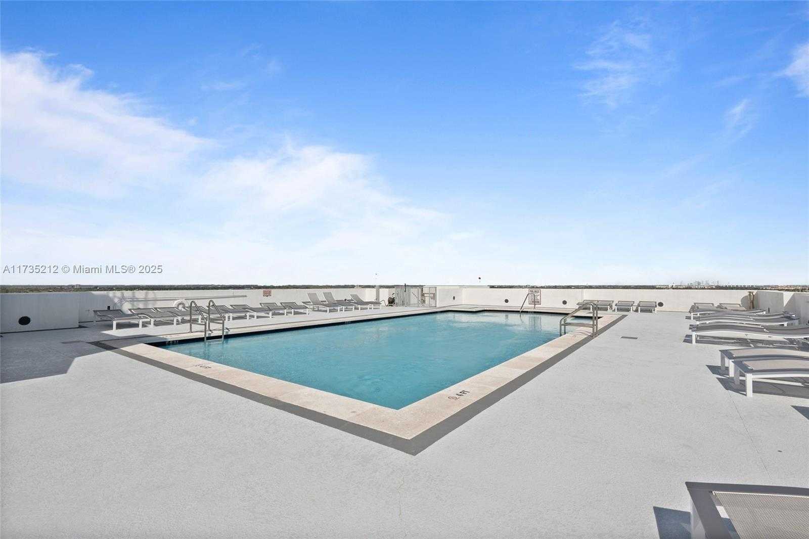 Small Image of 1830 RADIUS DR #820, Hollywood Number 34