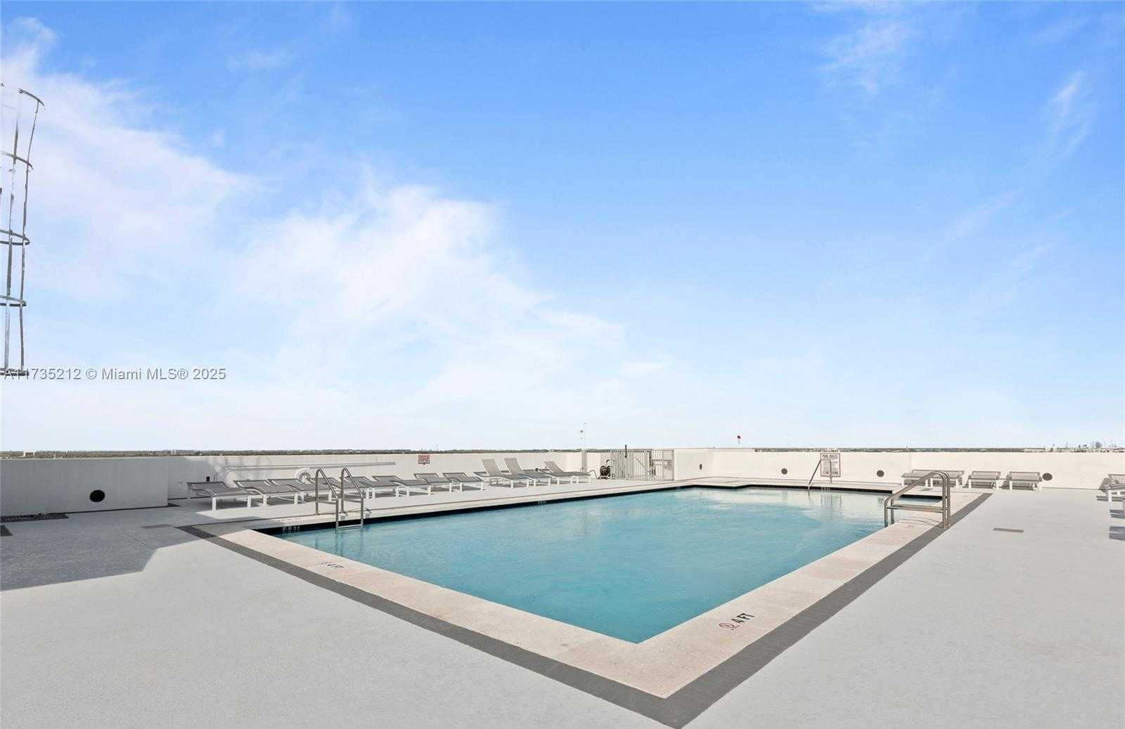 Small Image of 1830 RADIUS DR #820, Hollywood Number 35
