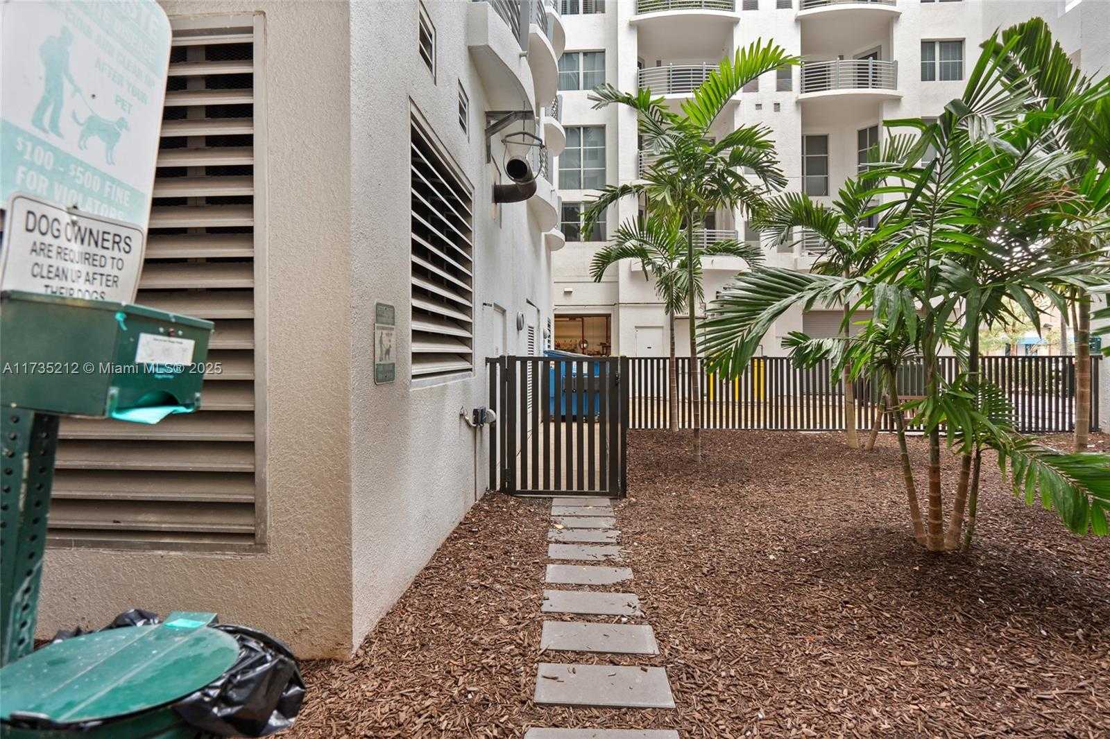 Small Image of 1830 RADIUS DR #820, Hollywood Number 39